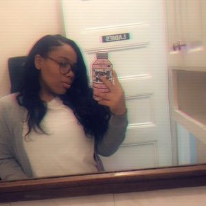 Meet your Posher, Dearah